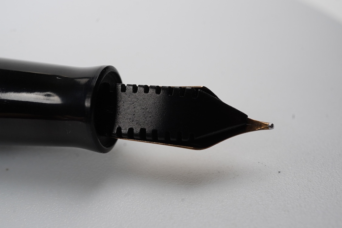 A Wahl Eversharp large size Doric with 14ct. gold nib